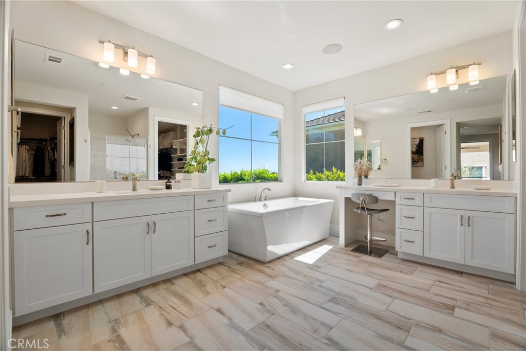 24347 W Stone Bend