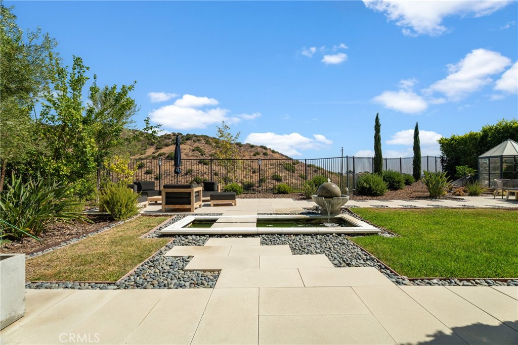 24347 W Stone Bend