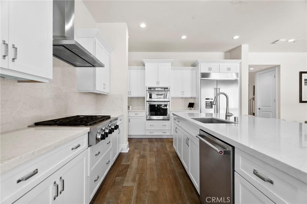 24347 W Stone Bend