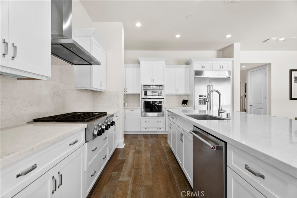24347 W Stone Bend