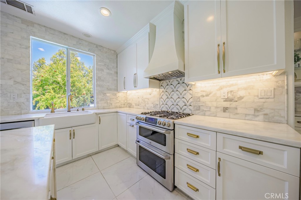 26518 Swan Lane