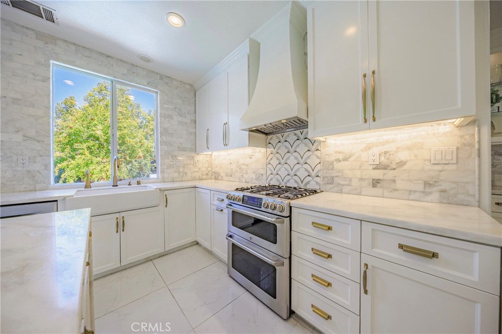 26518 Swan Lane