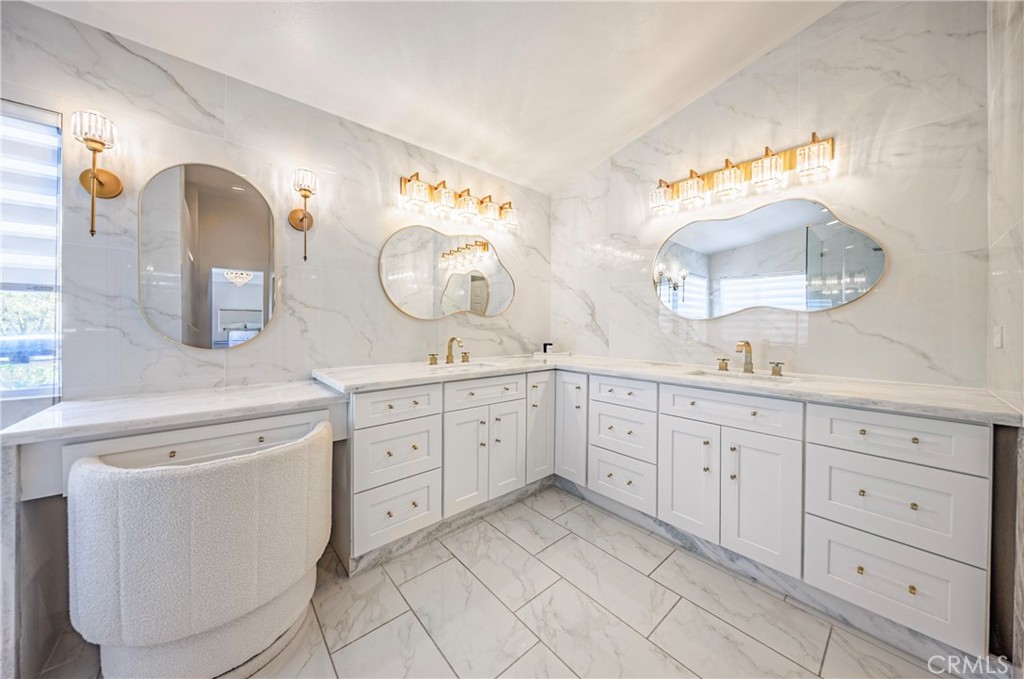 26518 Swan Lane