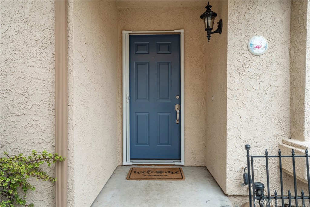 26352 Rainbow Glen