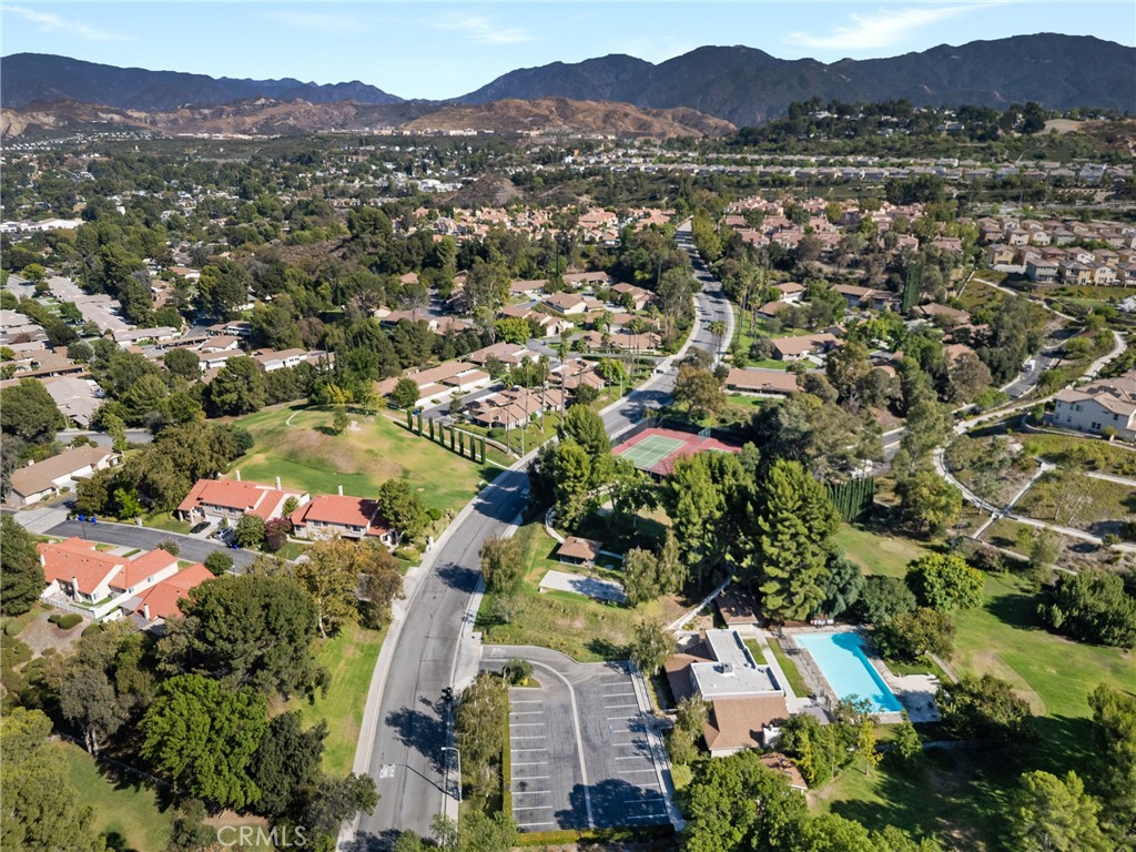 26352 Rainbow Glen