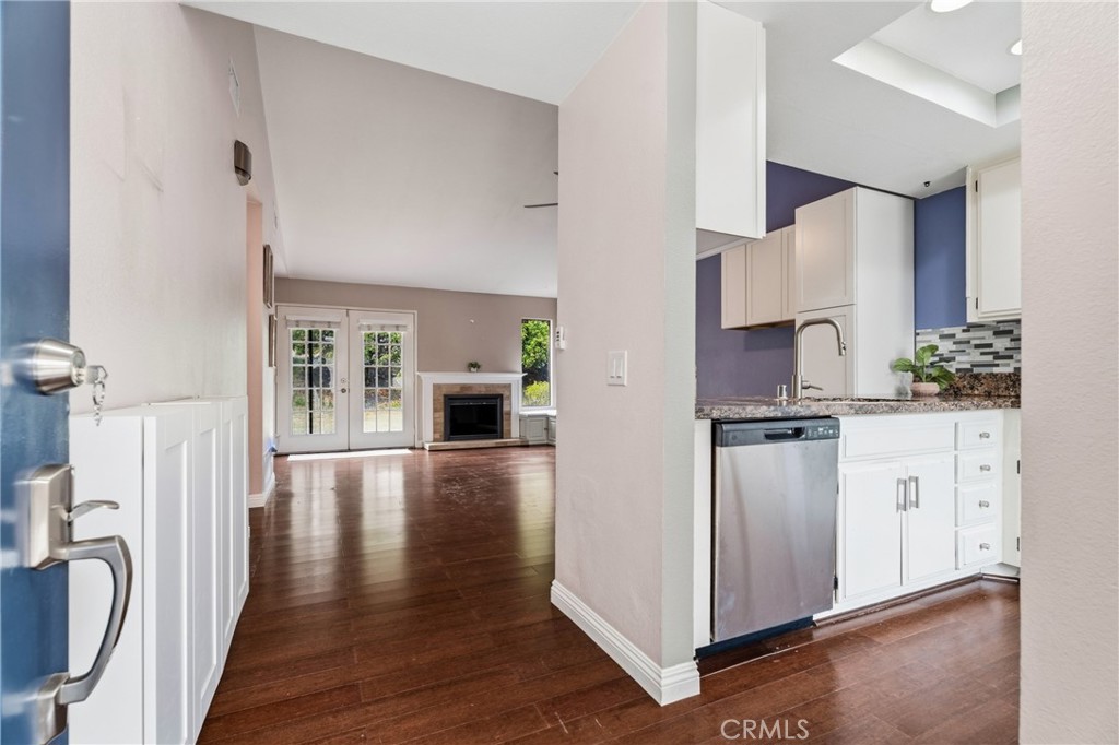 26352 Rainbow Glen