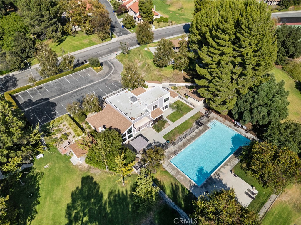 26352 Rainbow Glen