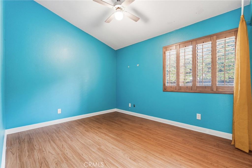 26352 Rainbow Glen