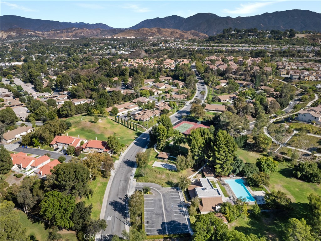 26352 Rainbow Glen