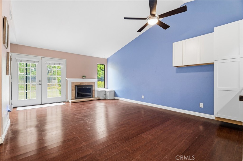 26352 Rainbow Glen