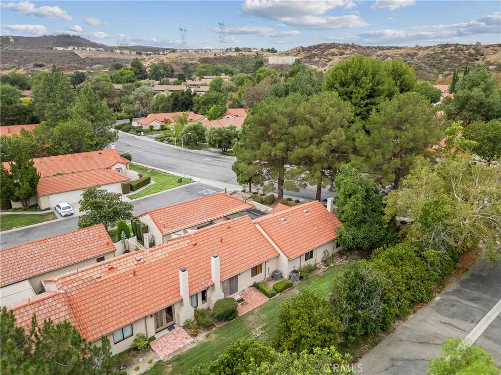 26352 Rainbow Glen