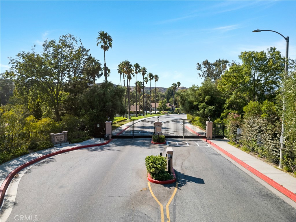 26352 Rainbow Glen