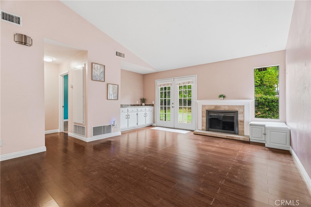 26352 Rainbow Glen