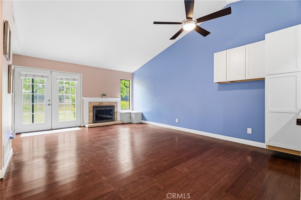 26352 Rainbow Glen