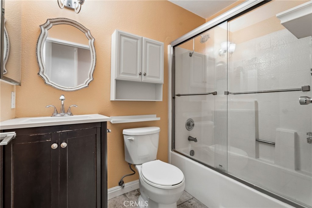 26352 Rainbow Glen