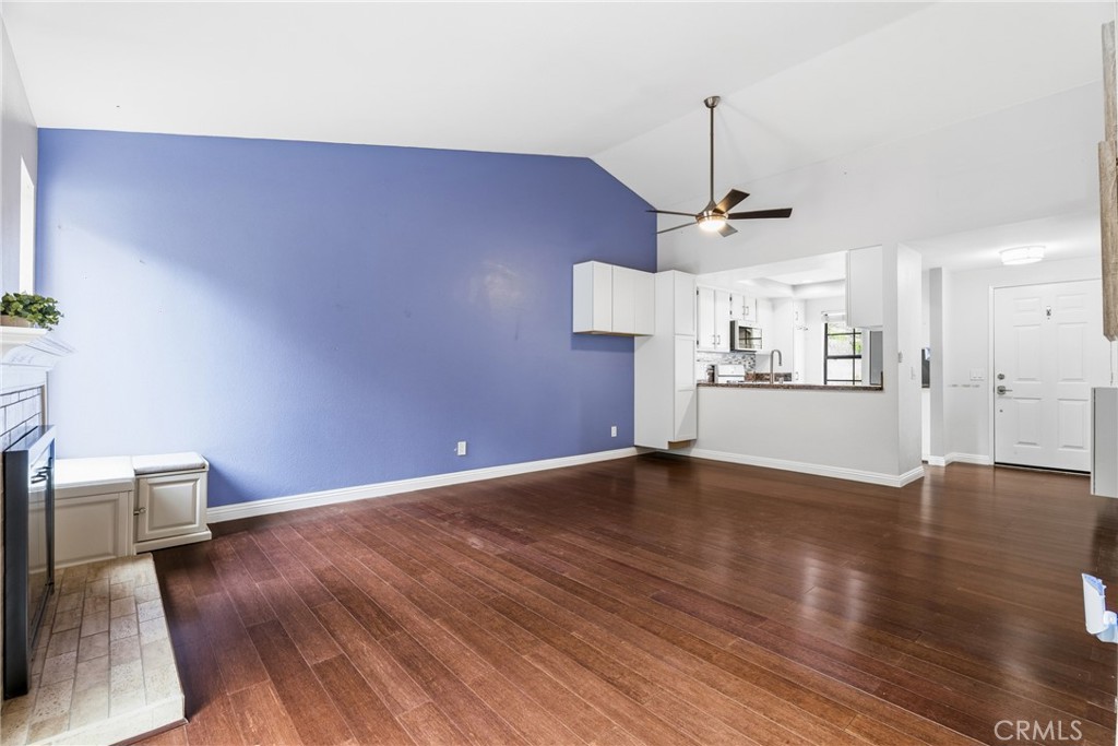 26352 Rainbow Glen