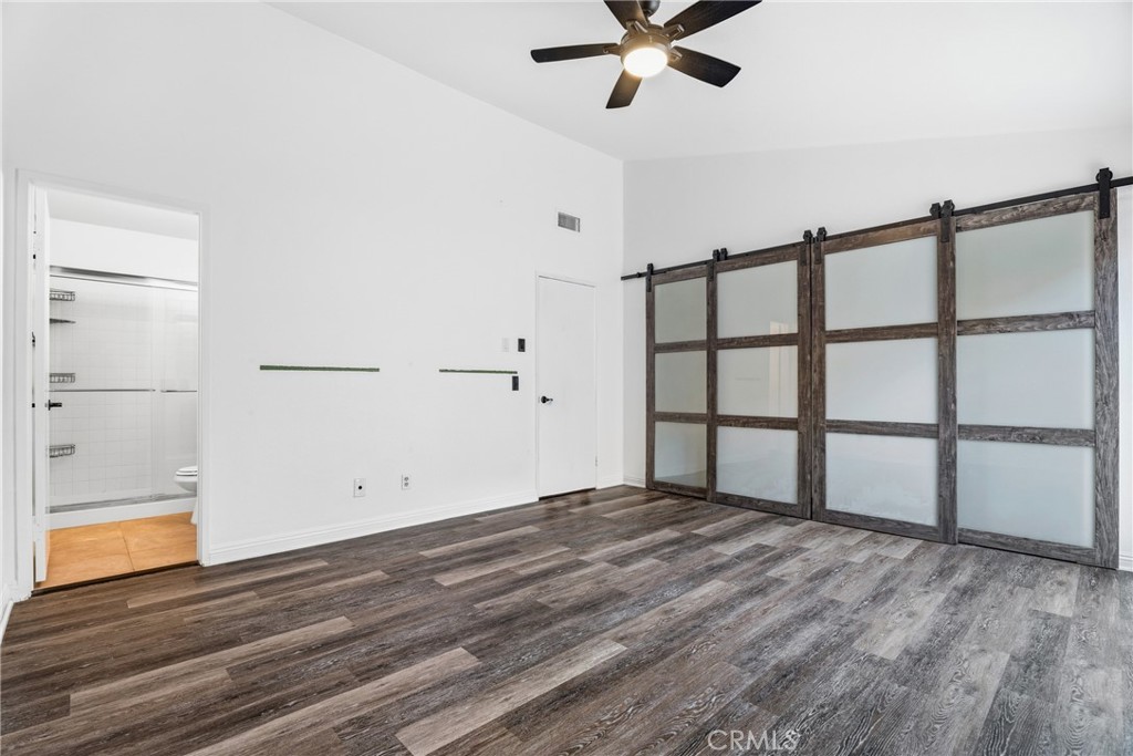 26352 Rainbow Glen