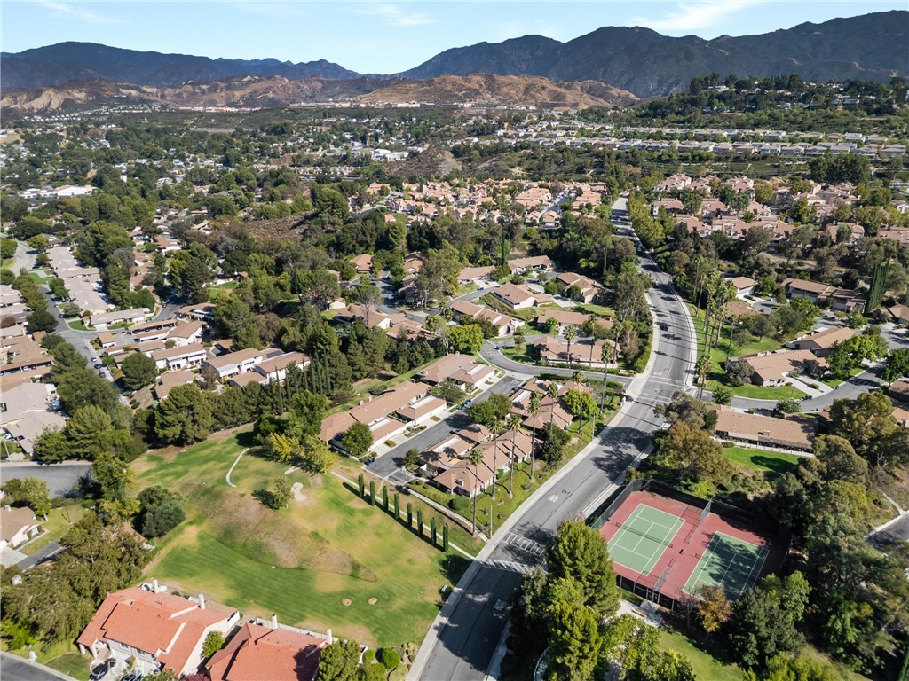 26352 Rainbow Glen