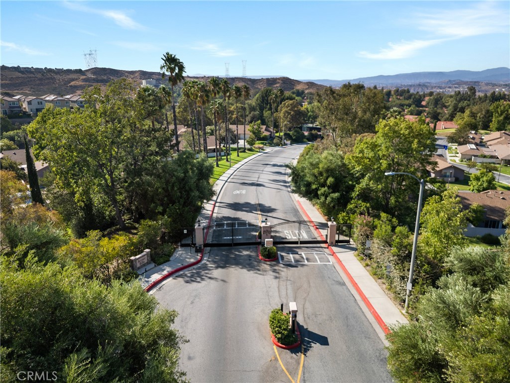 26352 Rainbow Glen