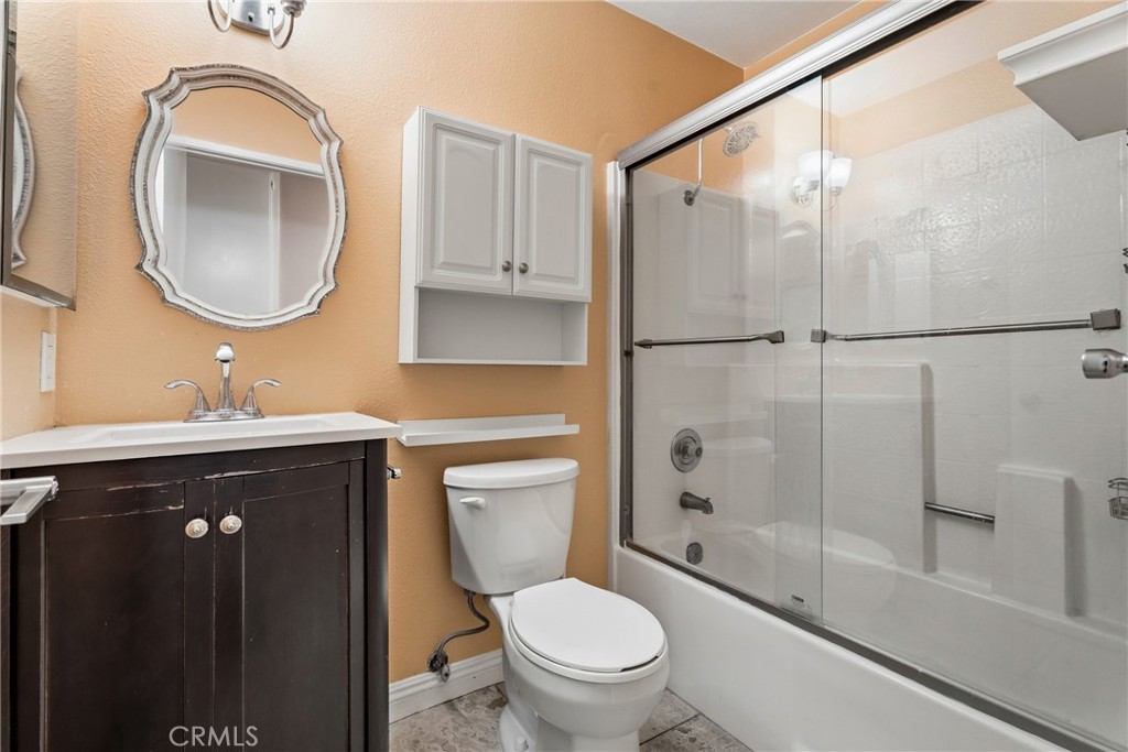 26352 Rainbow Glen
