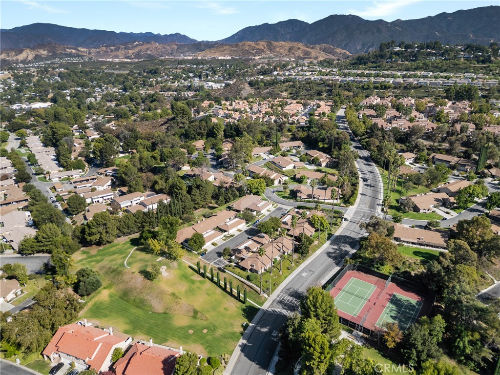 26352 Rainbow Glen