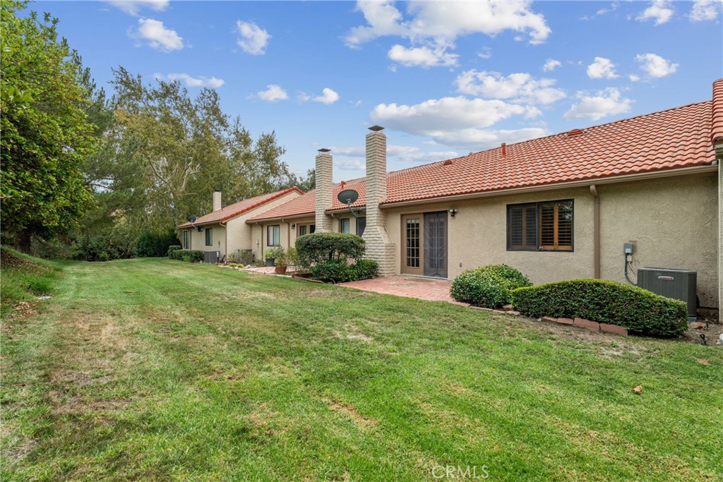 26352 Rainbow Glen