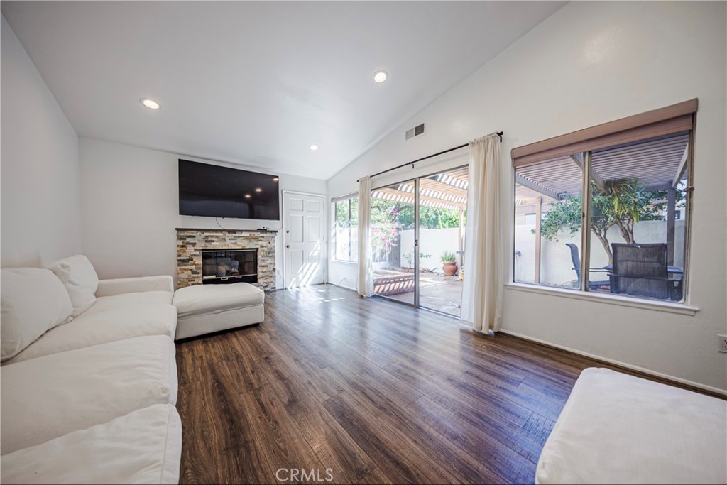 10415 Larwin