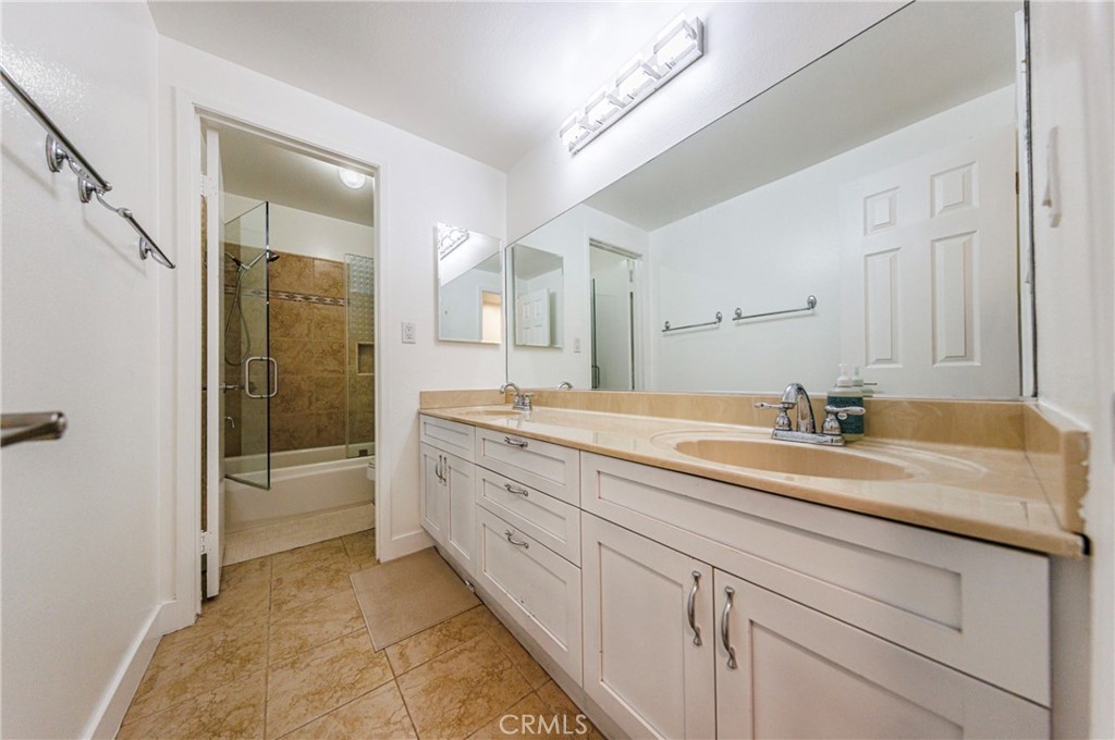 10415 Larwin