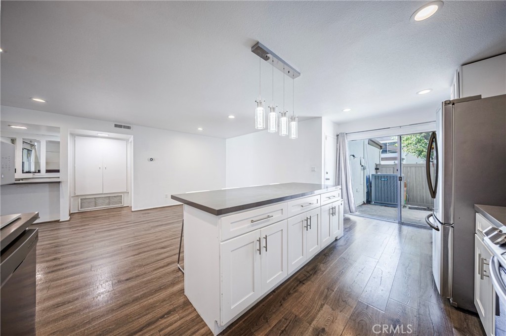 10415 Larwin