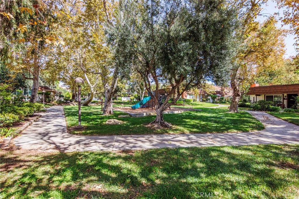 10415 Larwin