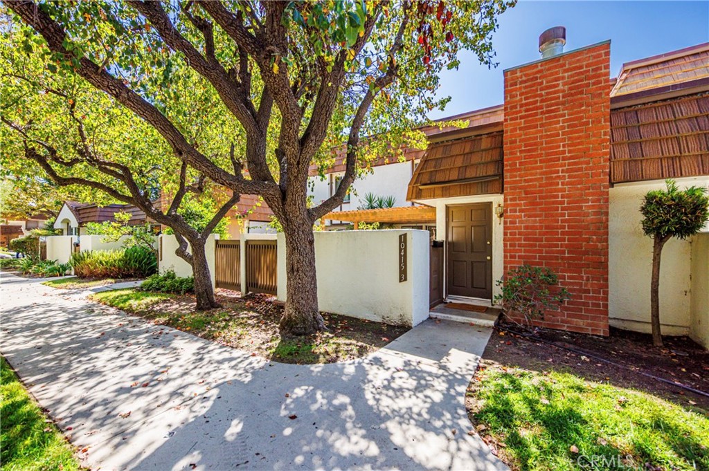 10415 Larwin