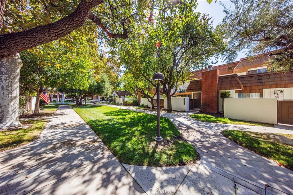 10415 Larwin