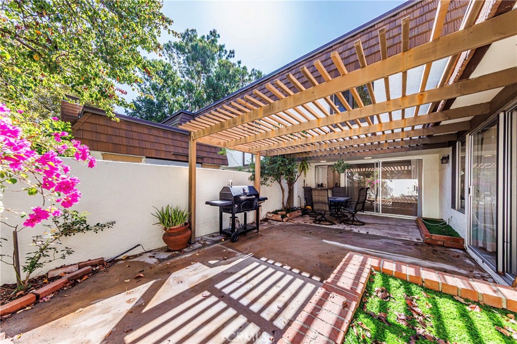 10415 Larwin