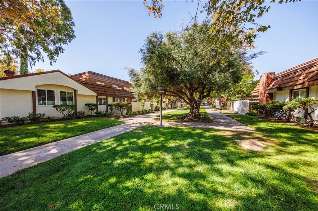 10415 Larwin