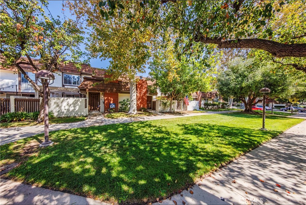 10415 Larwin