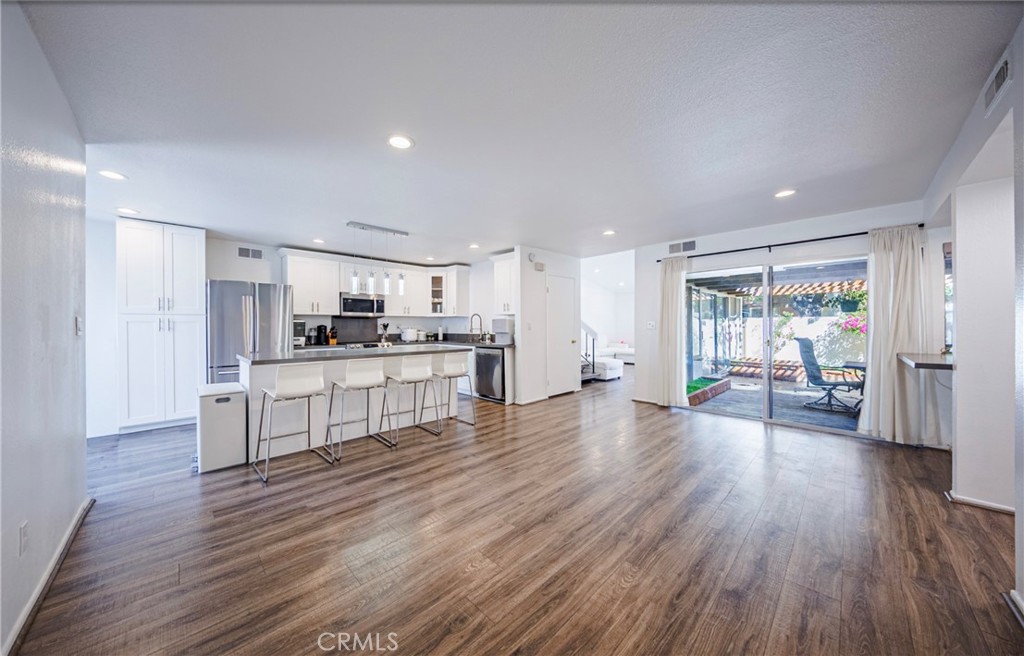 10415 Larwin