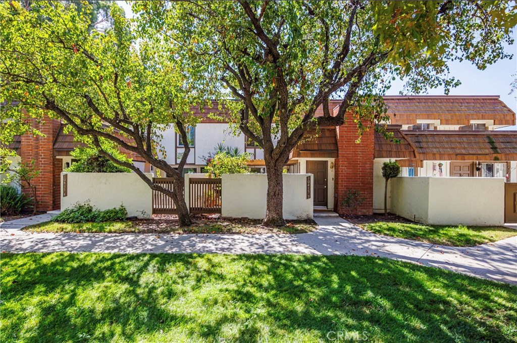 10415 Larwin