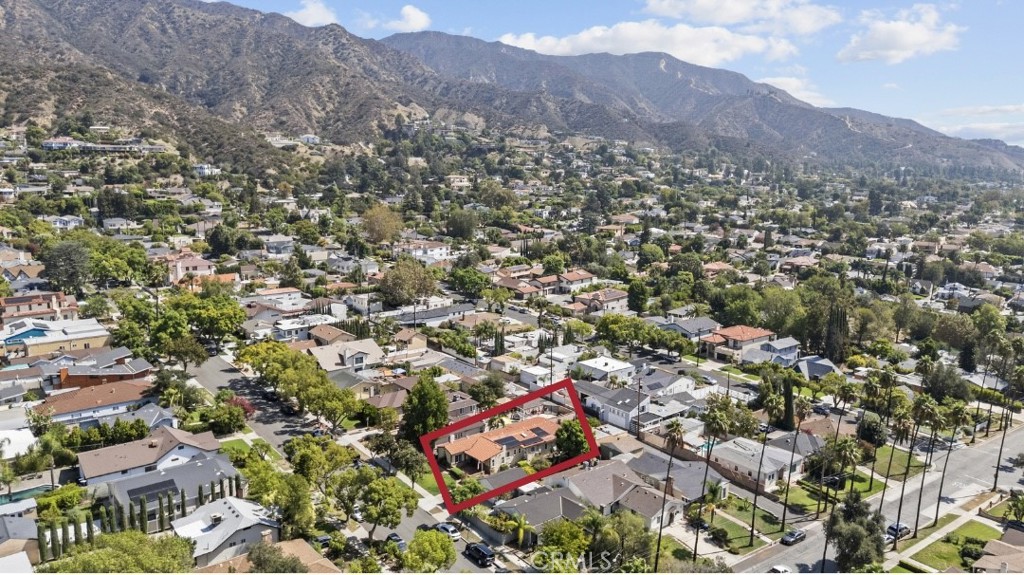 1010 E Santa Anita