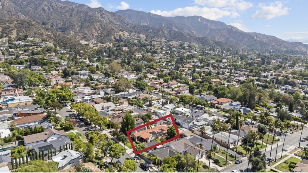 1010 E Santa Anita