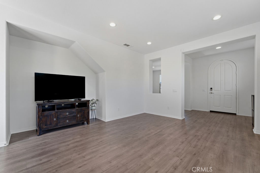 28492 Camino del Arte Drive
