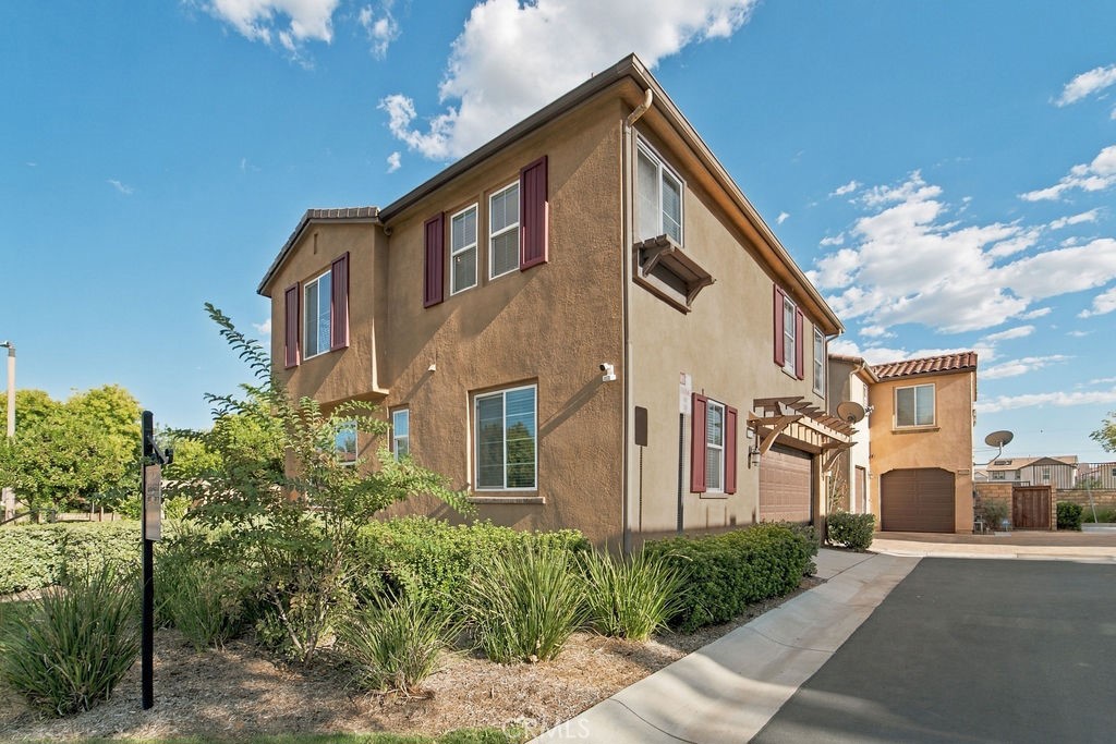 28492 Camino del Arte Drive