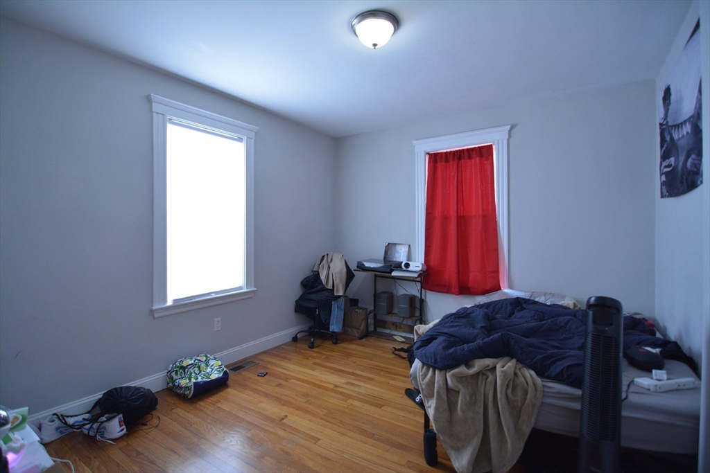 222-224 Calumet St