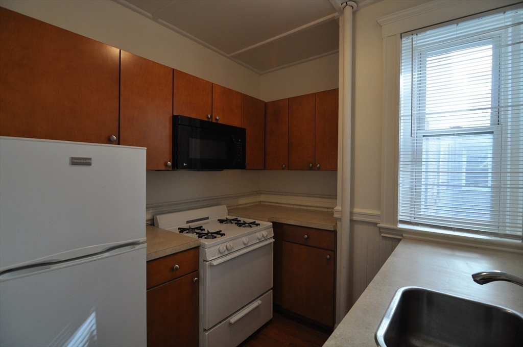 131 Park Dr # 11