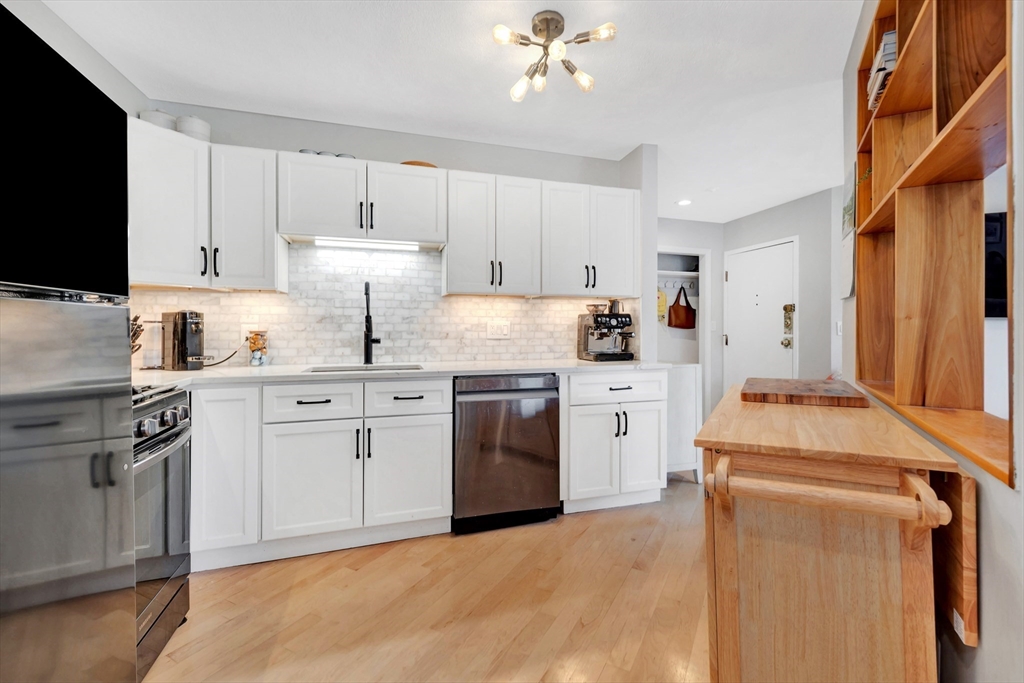 100 Riverway # 6