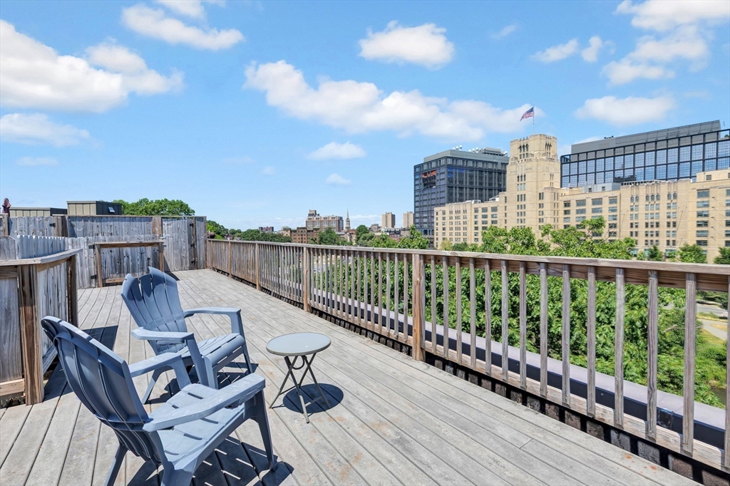100 Riverway # 6
