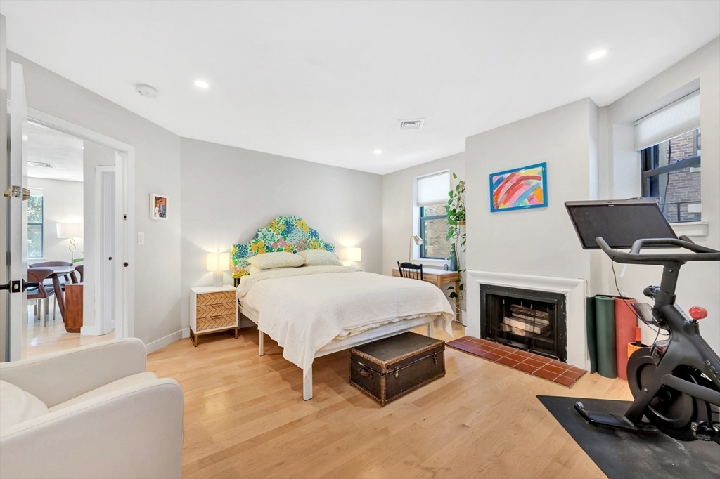 100 Riverway # 6