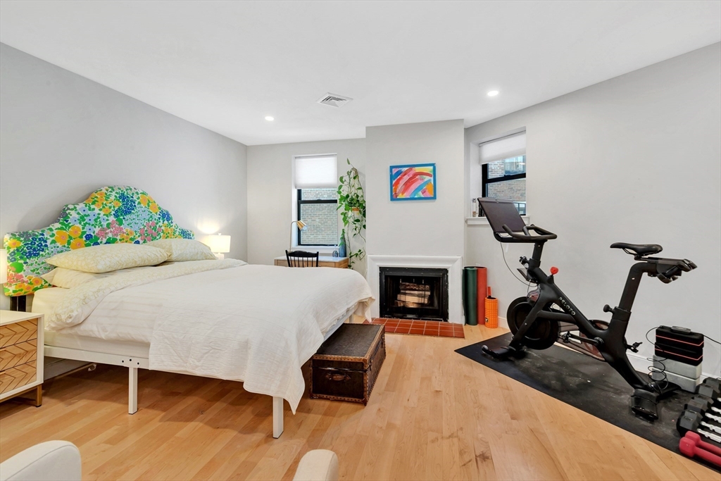 100 Riverway # 6