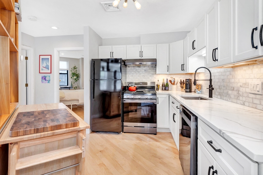100 Riverway # 6