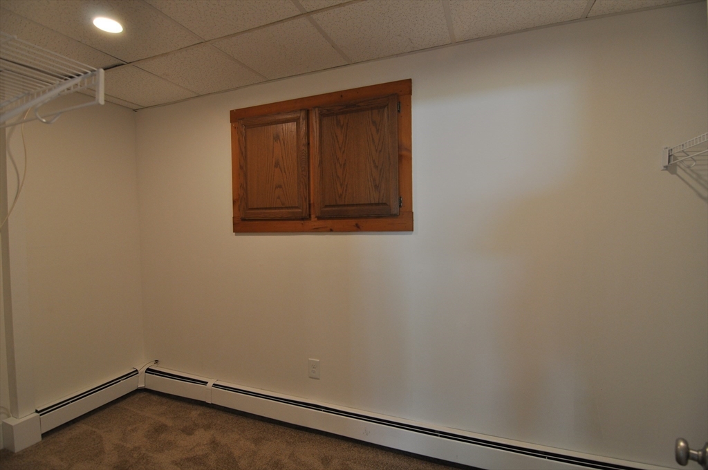 107 Warren Rd