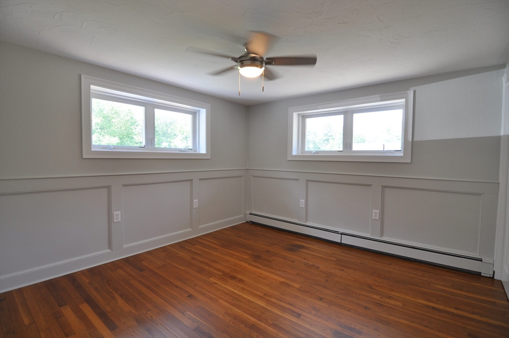 107 Warren Rd